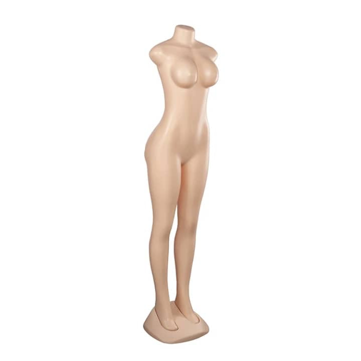C'est une excellente idée ! L'étude de l'anatomie artistique à travers un mannequin est une étape fondamentale pour apprendre à dessiner le corps humain.