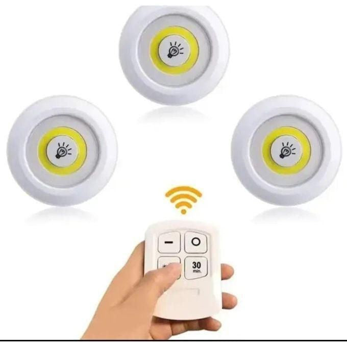 Découvrez ce lot de 3 lampes LED avec télécommande, la solution idéale pour éclairer