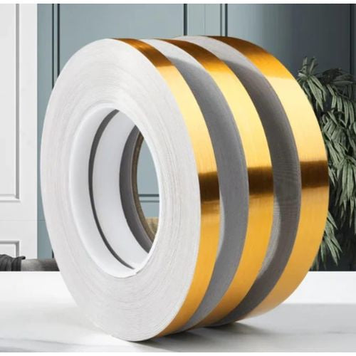 Ce ruban adhésif doré ✨ est un accessoire de décoration polyvalent, souvent appelé